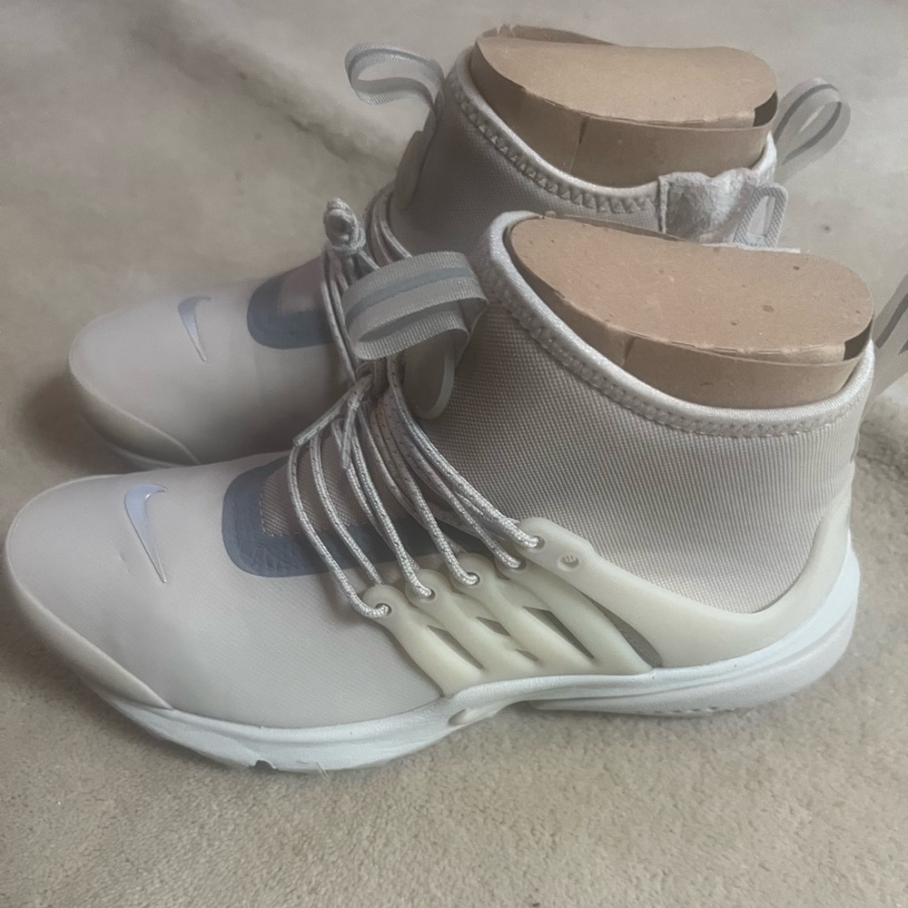 Women’s nike Air Presto Mid Utility - Picture 3 of 5